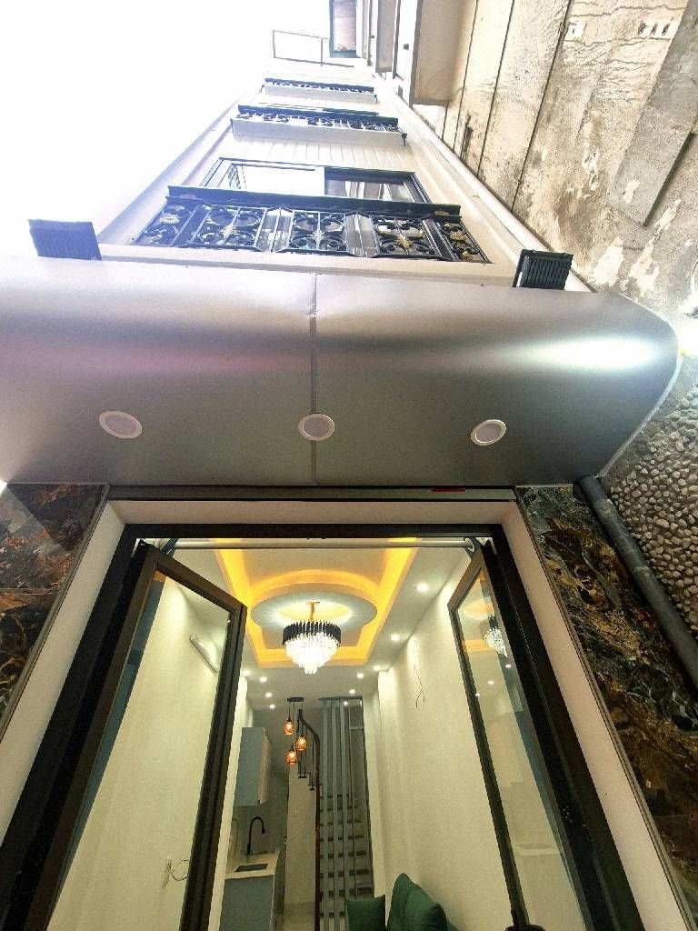 Bán nhà Tôn Thất Tùng Đống Đa xây  mới full nội thất gần ô tô 32m2 7.15 tỷ