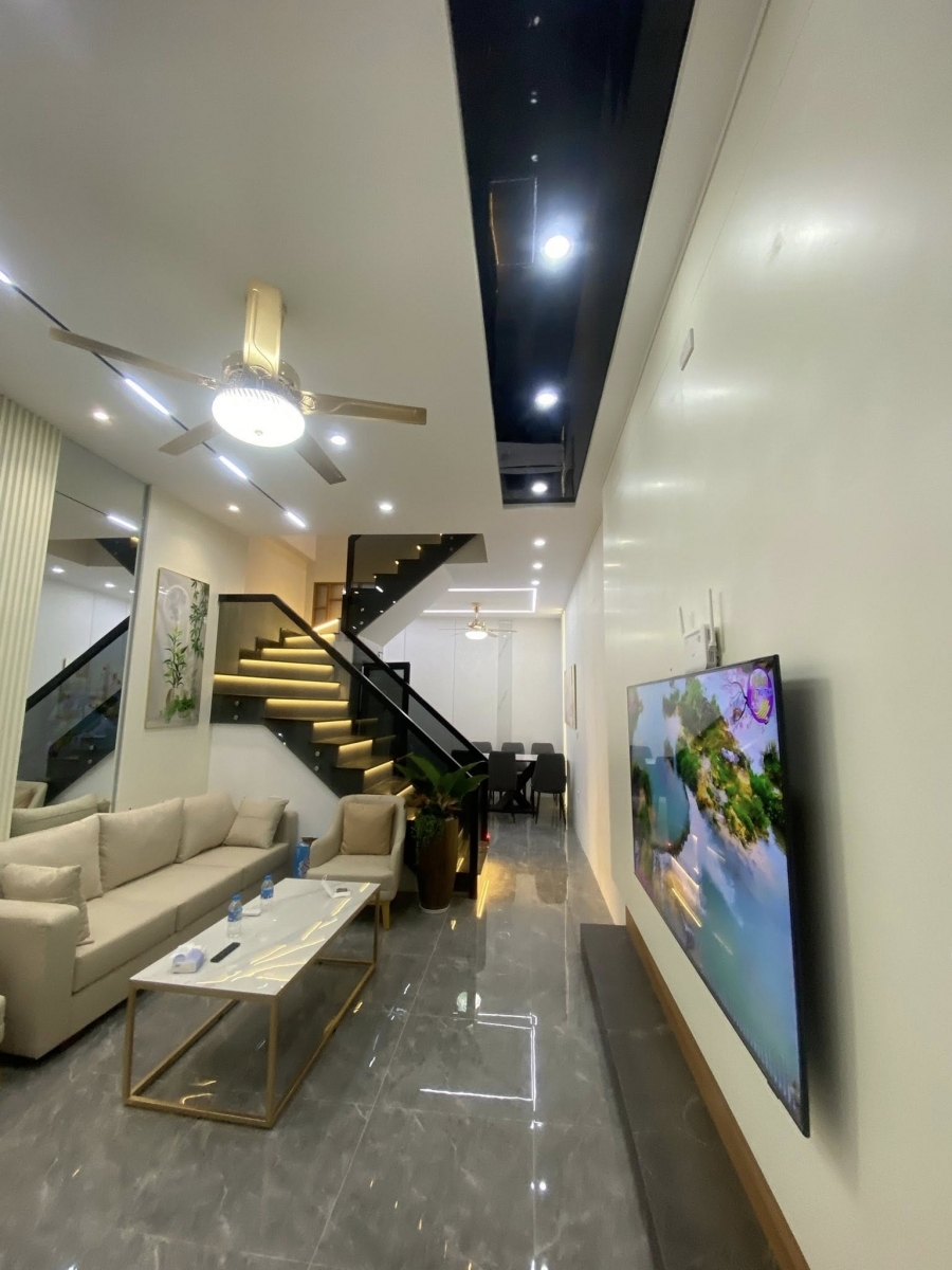 Bán nhà Trần Quang Diệu 60m2 4 tầng mặt tiền 4m 25.8 tỷ vỉa hè ô tô tránh kinh doanh