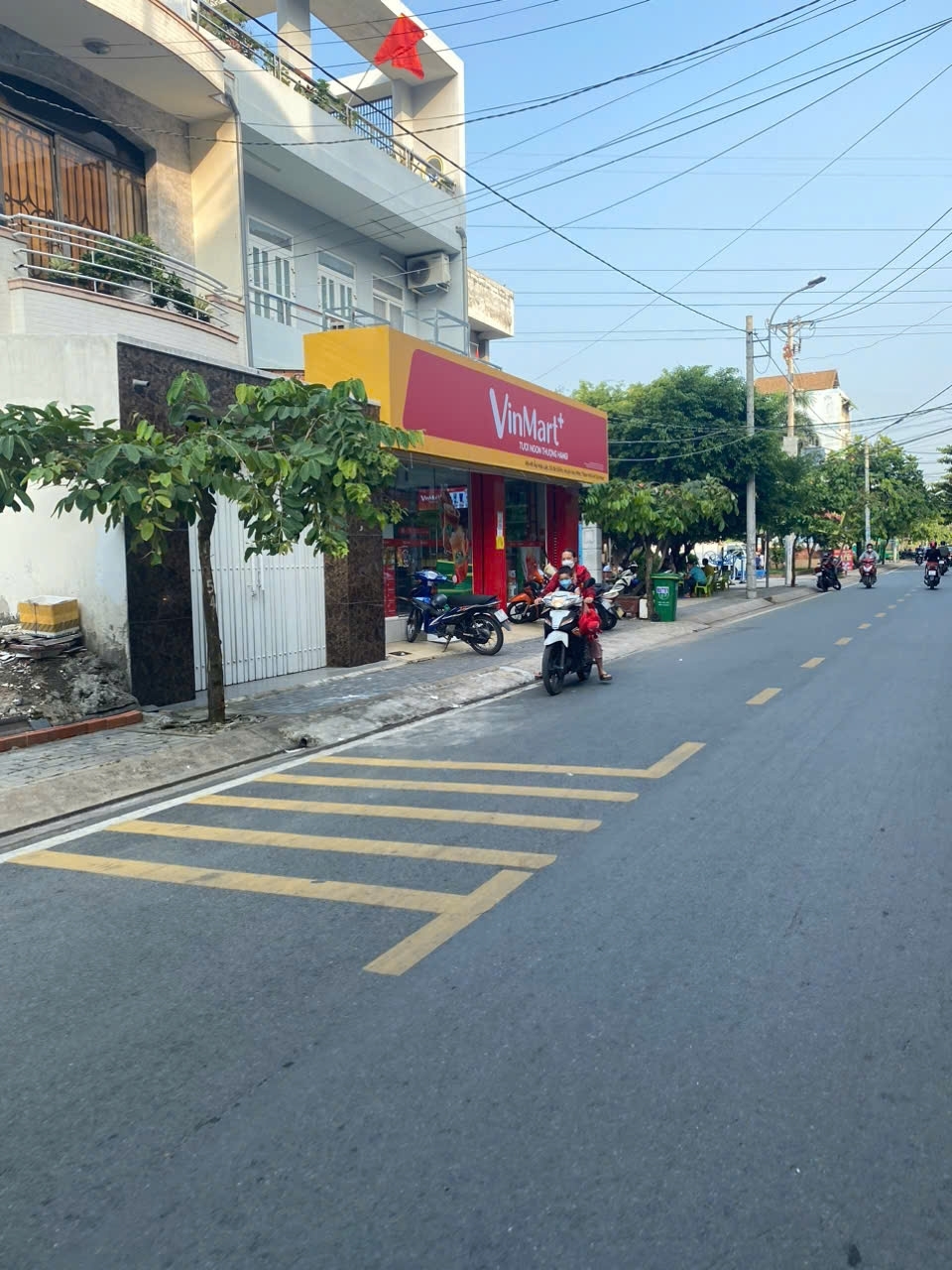 BÁN NHÀ + XƯỞNG (8.15x21) HXT 1/ PHAN VĂN HỚN GẦN CHỢ ĐẠI HẢI CHỈ 105 TỶ