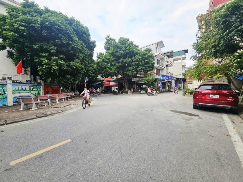 BÁN NHANH NHÀ ĐẸP - VỊ TRÍ ĐẮC ĐỊA tại An Dương Vương Phú Thượng Tây Hồ Hà Nội