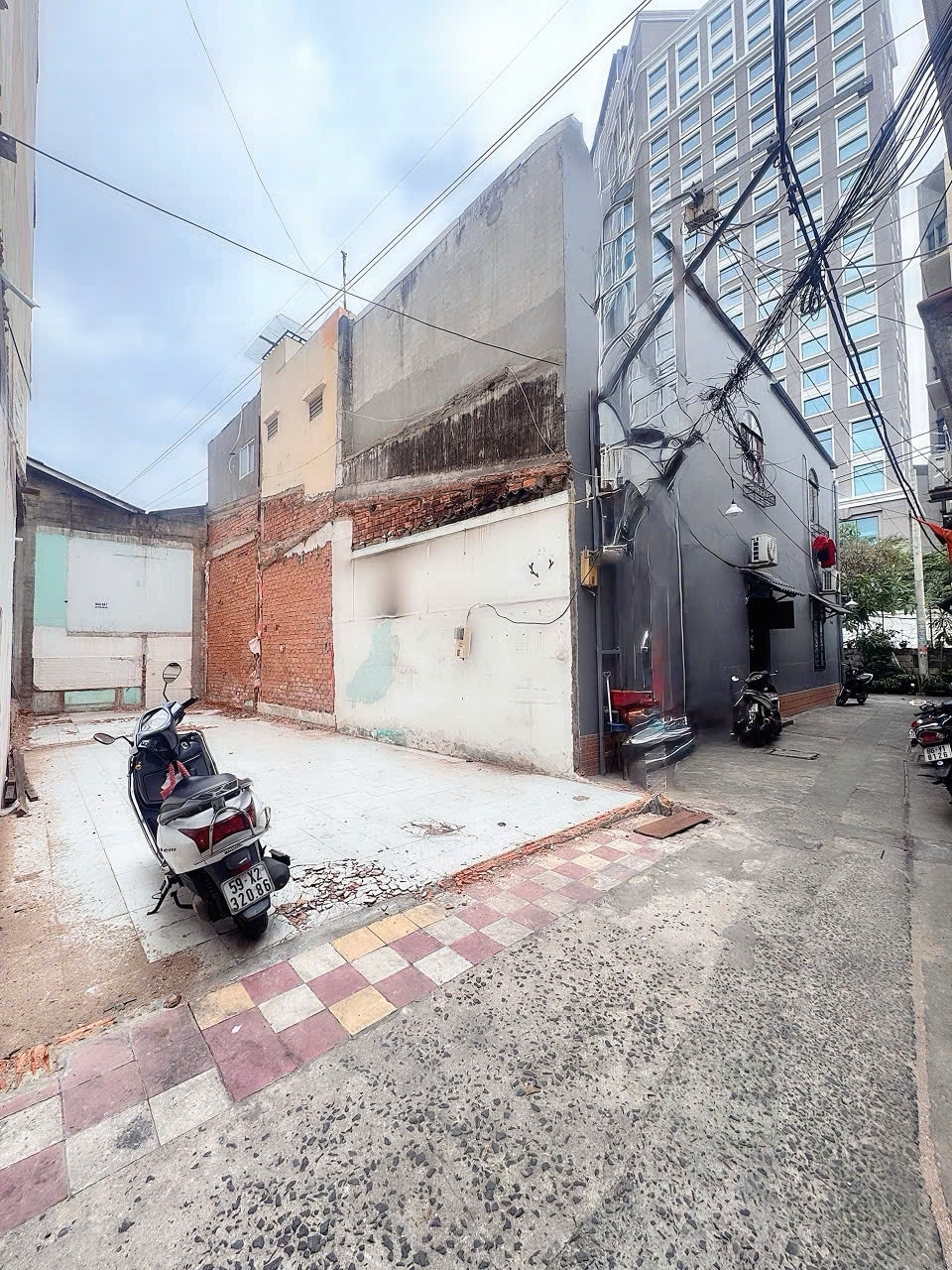 BÁN QUỸ ĐẤT SIÊU HIẾM - MẶT TIỀN HXH Đ.PHẠM VIẾT CHÁNHP. NGUYỄN CƯ TRINH QUẬN 1 -NGANG LỚN