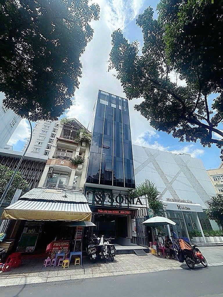 BÁN SIÊU PHẨM TÒA NHÀ 7 TẦNG Đ.NGÔ THỜI NHIỆM QUẬN 3 - DÒNG TIỀN - DÒNG TIỀN ĐỀU 300TR/TH - GIANG