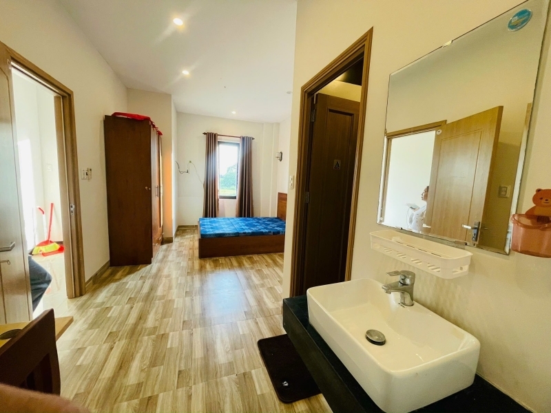 Bán tòa căn hộ 5 tầng view biển Sơn Thủy 137.5m² giá chỉ 13.x tỷ dòng tiền 55 triệu/tháng
