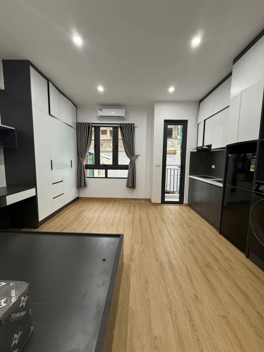 BÁN TOÀ CĂN HỘ DỊCH VỤ ĐÊ LA THÀNH 58m2 MẶT TIỀN 46m 6 TẦNG HƠN 12 TỶ THANG MÁY MỚI KÍNH KOONG –