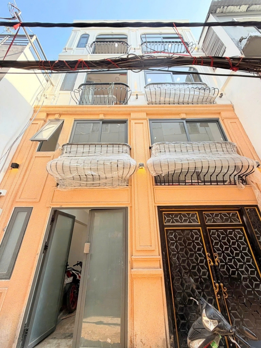 Bán Tòa  CHDV 25 Phòng HXH Cách Mạng Tháng 8 Quận 3 8x18m 5 Tầng chỉ 359 tỷ.