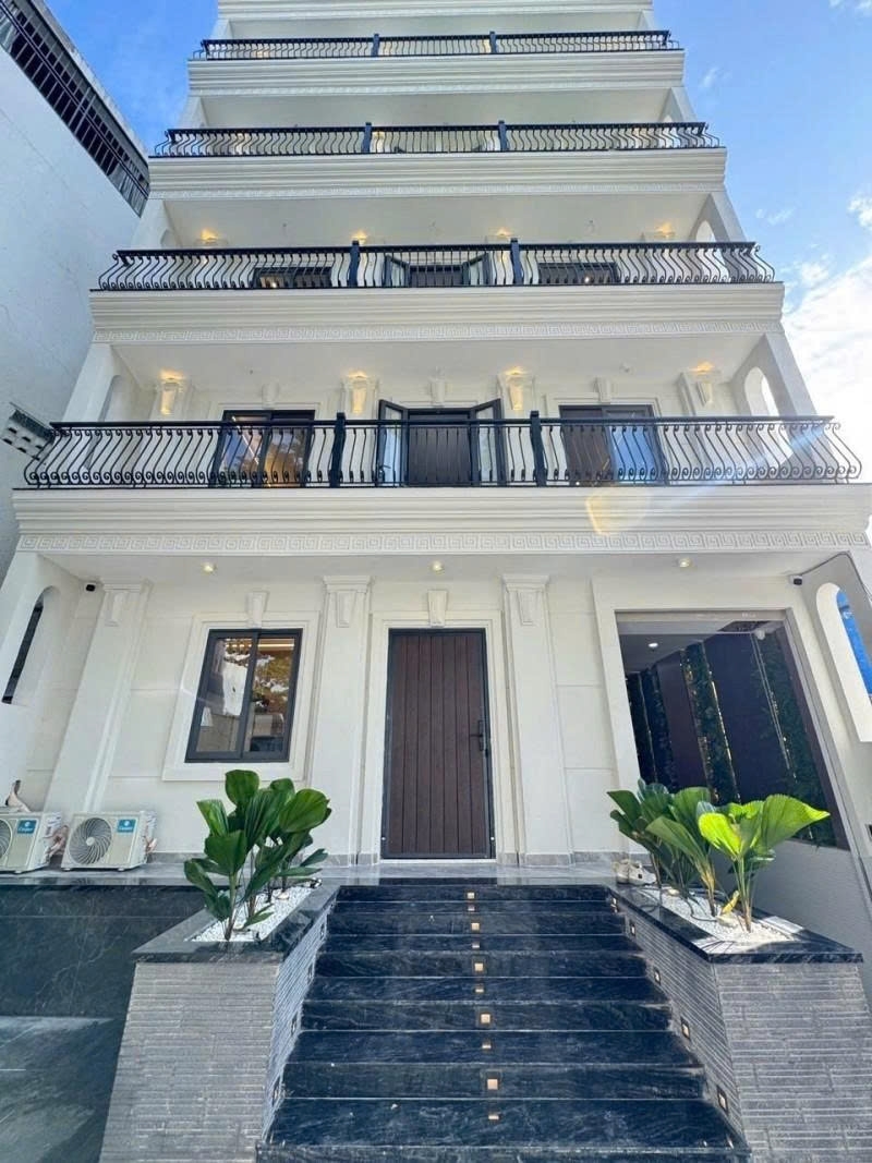 Bán Tòa nhà Lê Văn Thọ - ngay Phạm Văn Chiêu 9x27m 7 T - 40 CHDV HĐT 2 tỷ 49 tỷ