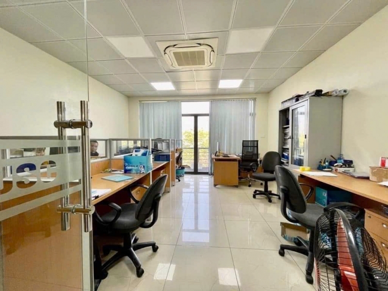Bán tòa nhà phố Duy Tân Tôn Thất Thuyết Cầu Giấy DT 100m2 6 tầng thang máy 3 ô tô tránh KD