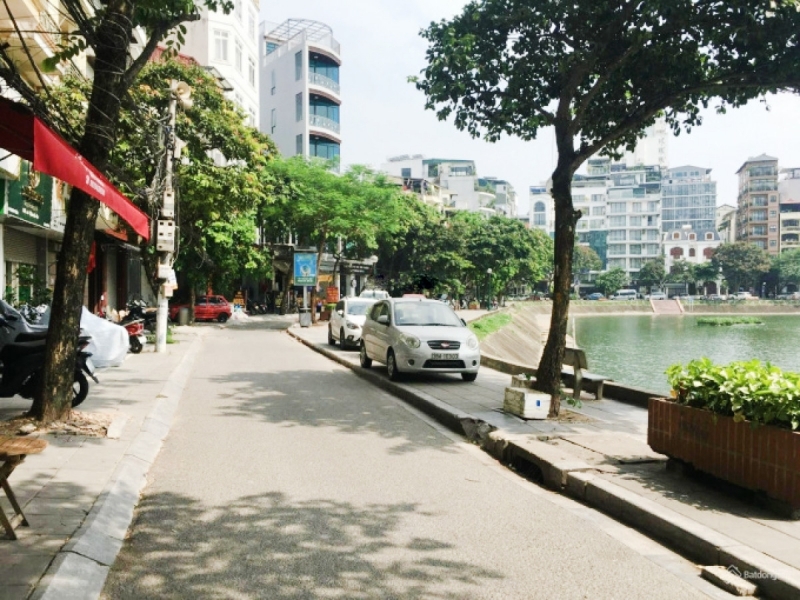 Cần bán gấp bán nhà phố Phạm Huy Thông hiếm nhà bán ô tô tránh chỉ 24 tỷ