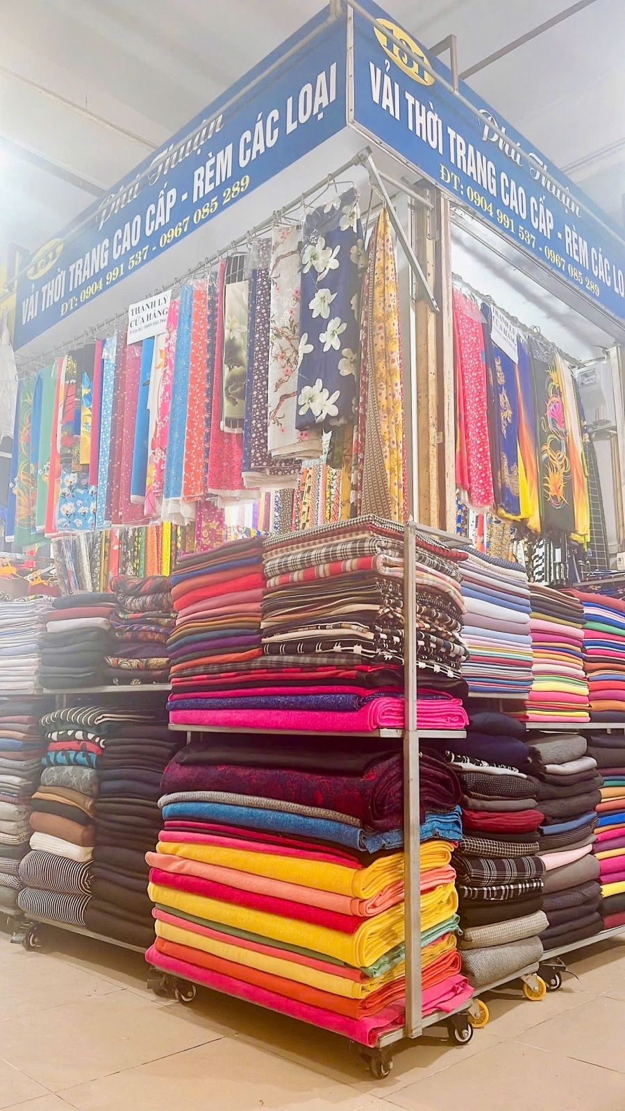 Cần bán gấp cửa hàng vải thời trang cao cấp Thuận Phú cả quầy cả vải