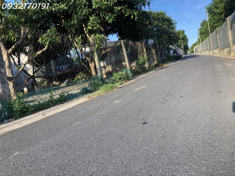 CẦN BÁN GẤP Đượng nhựa rộng 6m thông quốc lộ 1A- dân cư hiện hữu-có thổ cư giá mua cực tốt