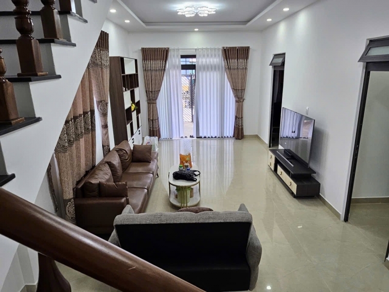 Cần Bán Gấp Nhà Đẹp Ngô Quyền Đà Lạt Giá Chỉ 8.9 Tỷ