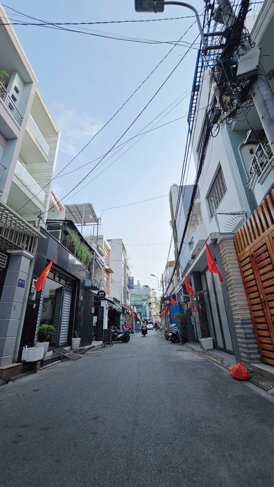 Cần bán gấp nhà MTKD Bàu Cát 133m² vị trí đẹp chỉ 15 tỷ