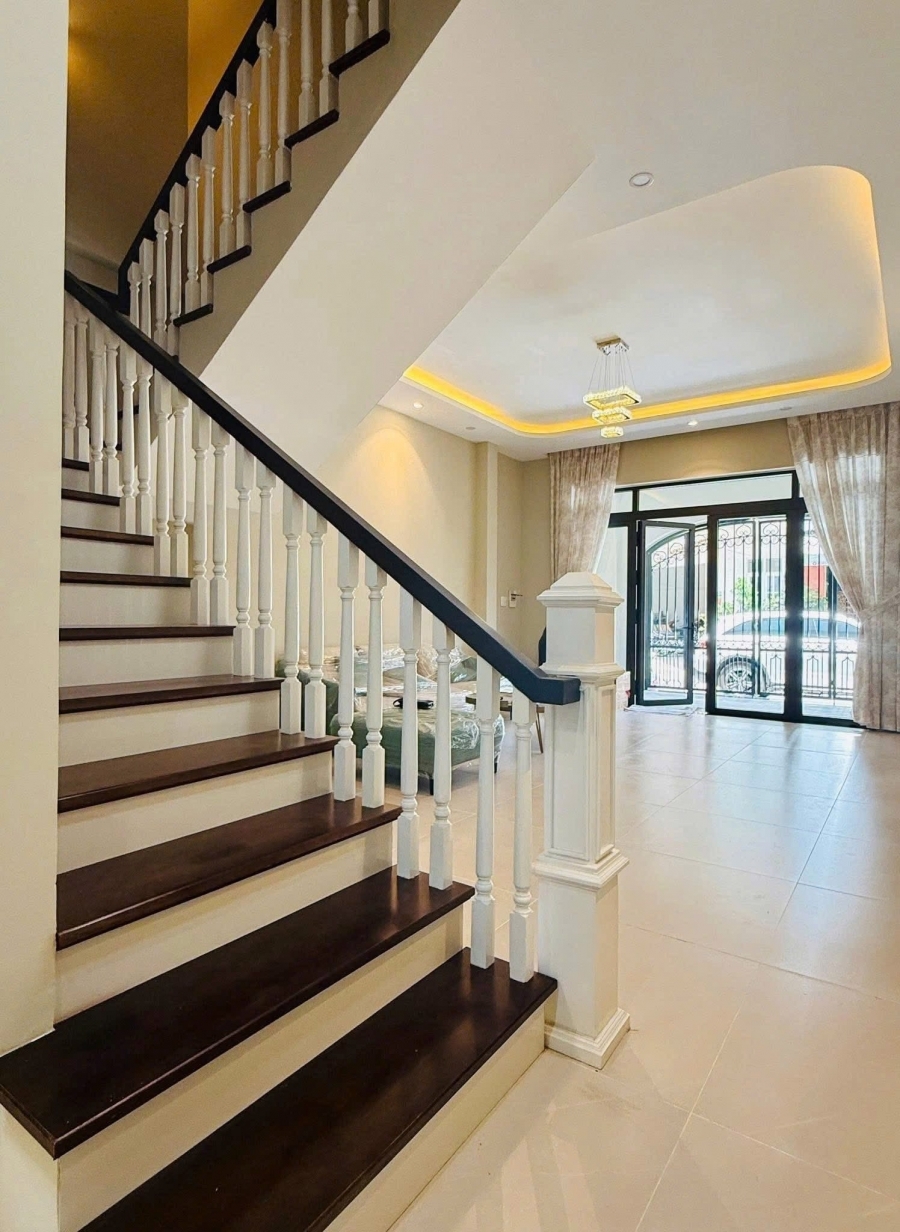 CẦN BÁN GẤP NHÀ PHỐ ĐẸP – FULL NỘI THẤT – TRUNG TÂM ĐÀ LẠT TẠI KQH MẠC ĐỈNH CHI