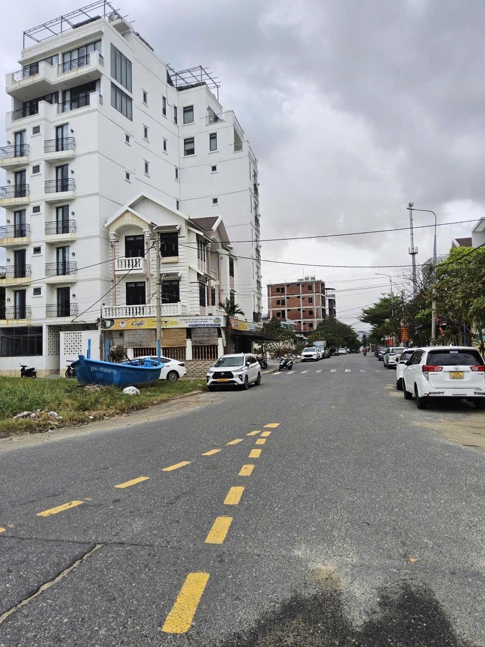 Cần bán lô đất thổ cư mặt tiền Trương Định- Mân Thái Sơn Trà- cách biển 300m