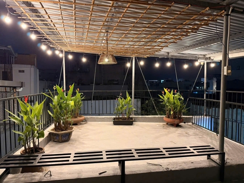 Cần bán nhà 3 tầng 3 mê sân thượng chill 3 mặt kiệt sau lưng MT  Huỳnh Ngọc Huệ