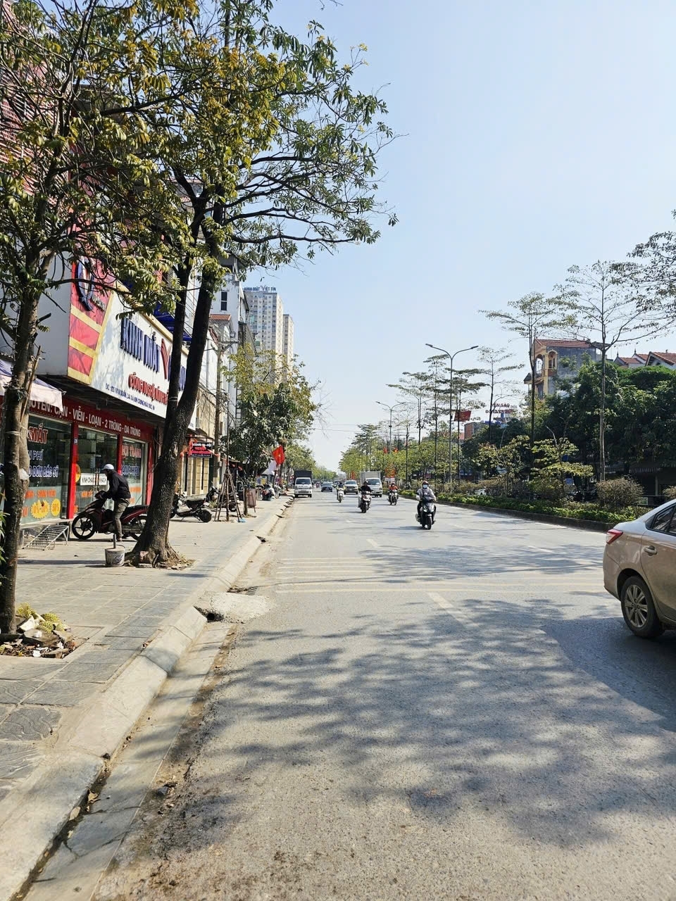 CẦN BÁN NHÀ 3 TẦNG TỰ XÂY TẠI LAI XÁ 70M - OTO VÀO NHÀ - CHỈ 9.35 TỶ.