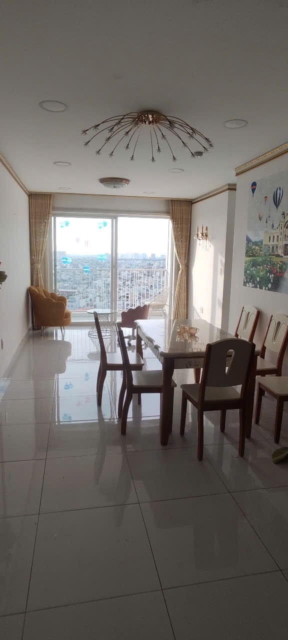 CẦN CHO THUÊ CĂN HỘ 3 PHÒNG NGỦ – VIVA RIVERSIDE QUẬN 6 – VIEW ĐẸP
