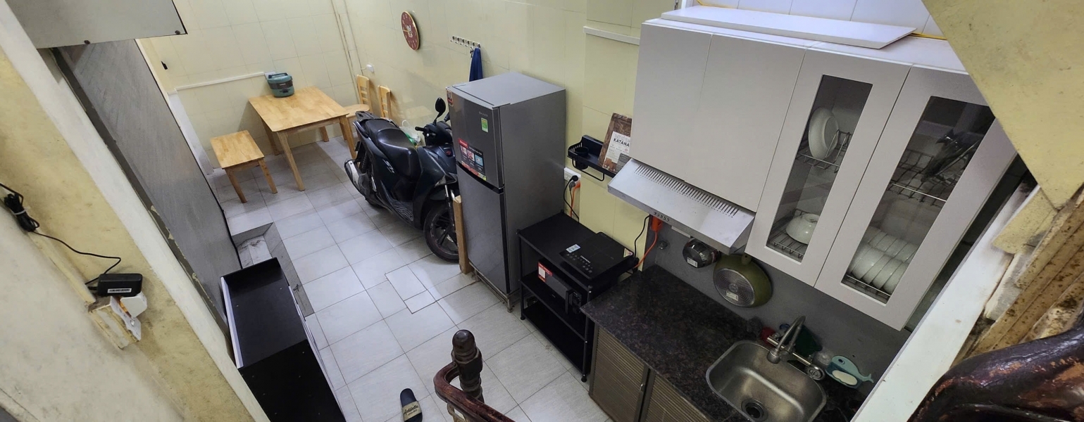 Cần cho thuê nguyên căn Ngọc Hà 4 tầng x 20m²  2 ngủ 3 WC 8 Triệu