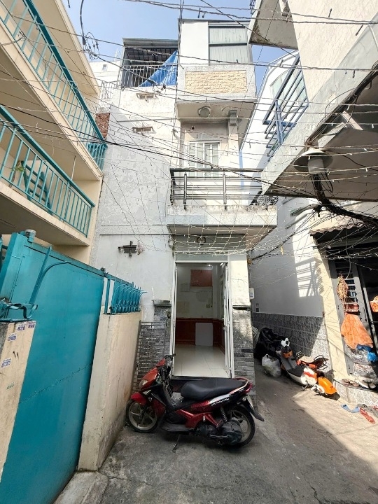 Căn góc 3 tầng hẻm thông Ba Đình P8Q8. Giá 235 tỷ TL