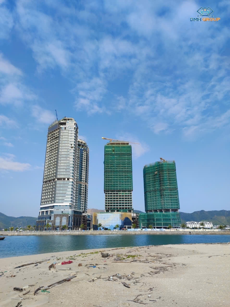 Căn ngoại giao toà A đẹp nhất Crystal Vân Đồn 34m² tầng trung chỉ 400 triệu ký HĐMB. Giá chỉ 2.3tỷ