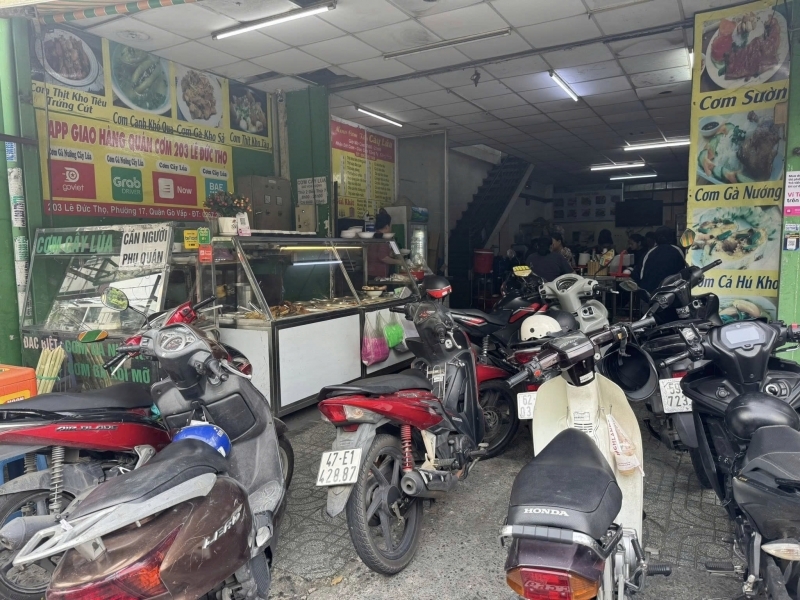 Cần sang nhượng quán cơm tâm huyết lượng khách + app ổn định chủ nhà dễ tính...