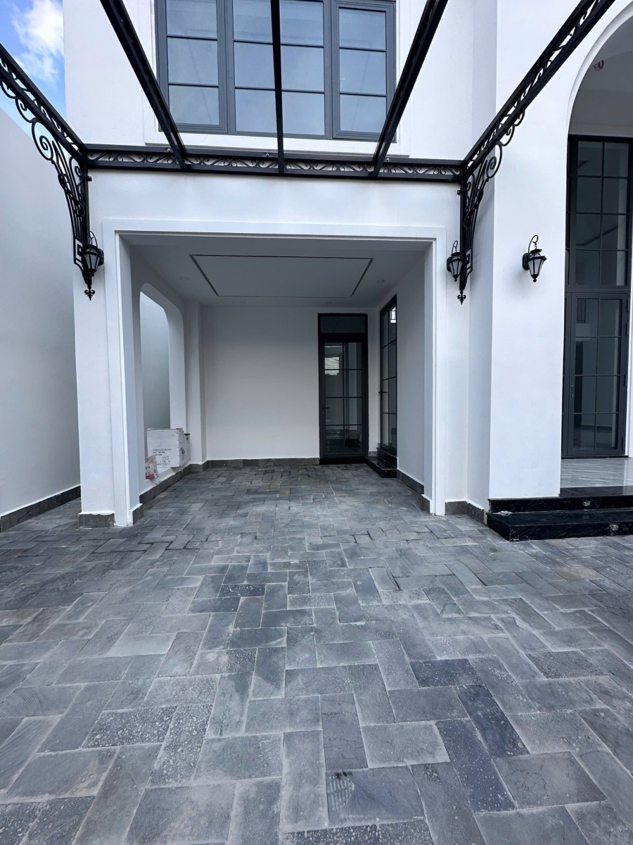 Cần Tiền Bán Biệt Thự Đẹp Phong Cách Indochine Đường Gio An Đà Lạt Giá 14.5 Tỷ