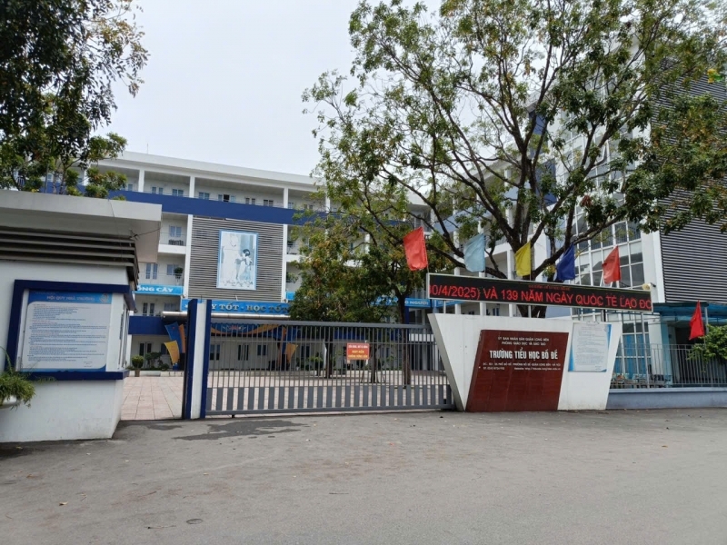 CC BÁN NHÀ BỒ ĐỀ – GARA Ô TÔ – NGÕ THÔNG HỒNG TIẾN – SỔ HOA HẬUBồ Đề 42.6m² MT 5m 5T giá 10.9 tỷ