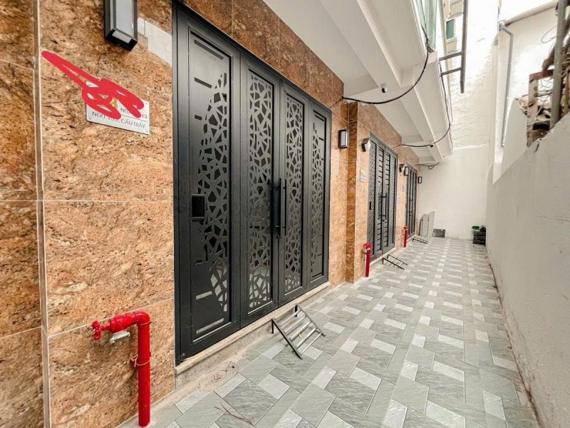 CHDV MỚI CẦU GIẤY - 6 TẦNG THANG MÁY - 11 PHÒNG KK - 43m2 6 tầng mt 3.6m Giá 14 tỷ