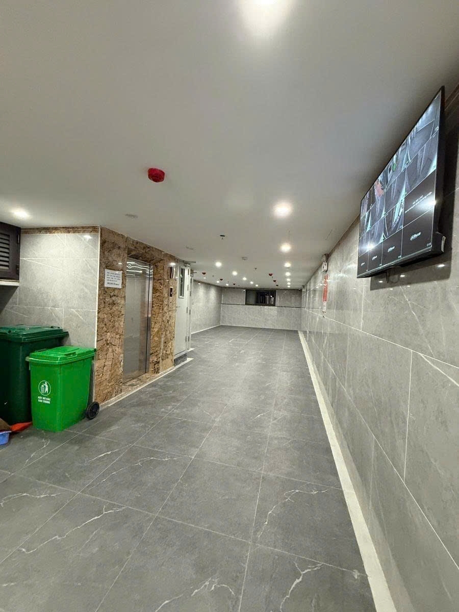 CHDV NGUYỄN KHÁNH TOÀN 9 TẦNG 16 PHÒNG THANG MÁY 70m2 MT 5.1m Giá 45 tỷ