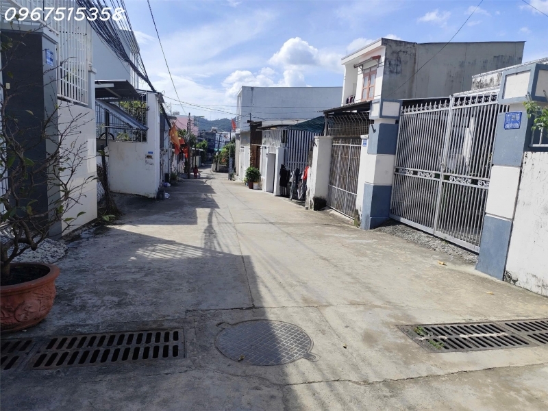 Chỉ 42 tỷ sở hữu ngay lô đất 98m2 . Gần biển đường oto 5m