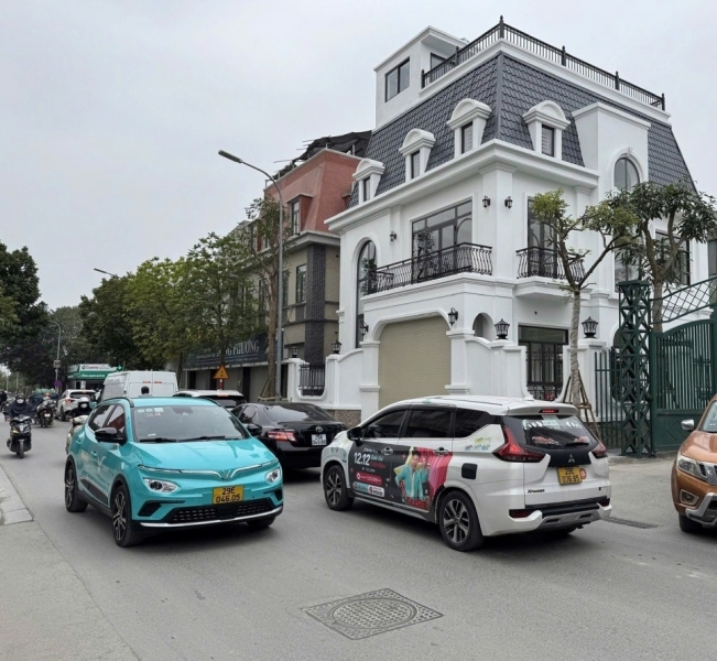 CHÍNH CHỦ BÁN biệt thự đơn lập 3 mặt phố đường Sa Đôi trung tâm Nam Từ Liêm Hà Nội