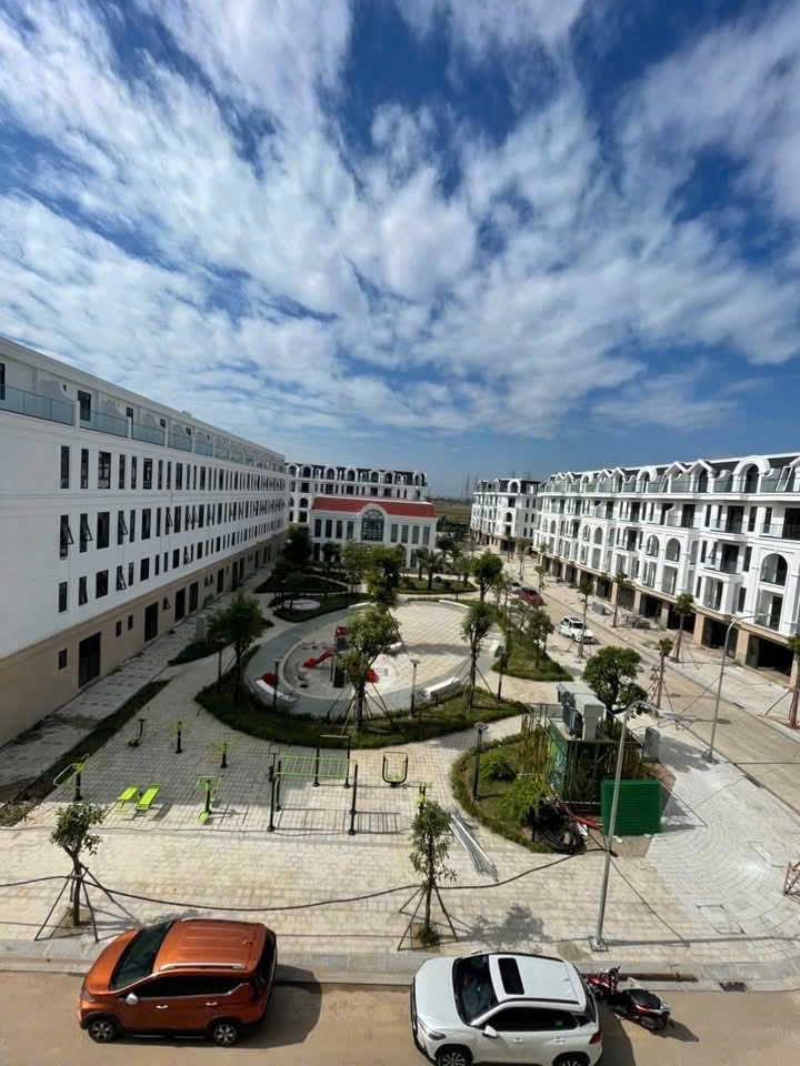 CHÍNH CHỦ BÁN CĂN HIM LAM - OM 01.27 - Vị trí trung tâm sầm uất và đẹp nhất Thường Tín