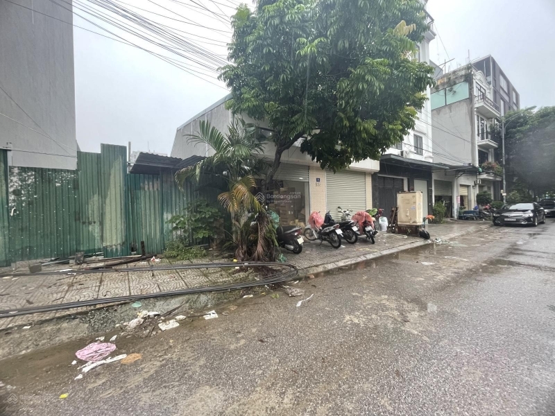 Chính chủ bán đất đấu giá thoáng vĩnh viễn nhìn công viên - Khu dân trí cao gần trục đường lớn 32