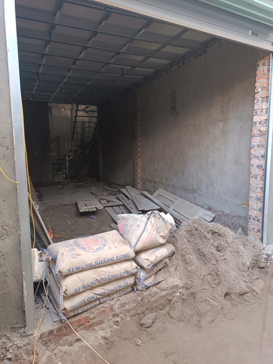 Chính chủ bán nhà 2 tầng 36m phố Bùi Huy Bích ô tô đỗ cửa ngay đường lớn