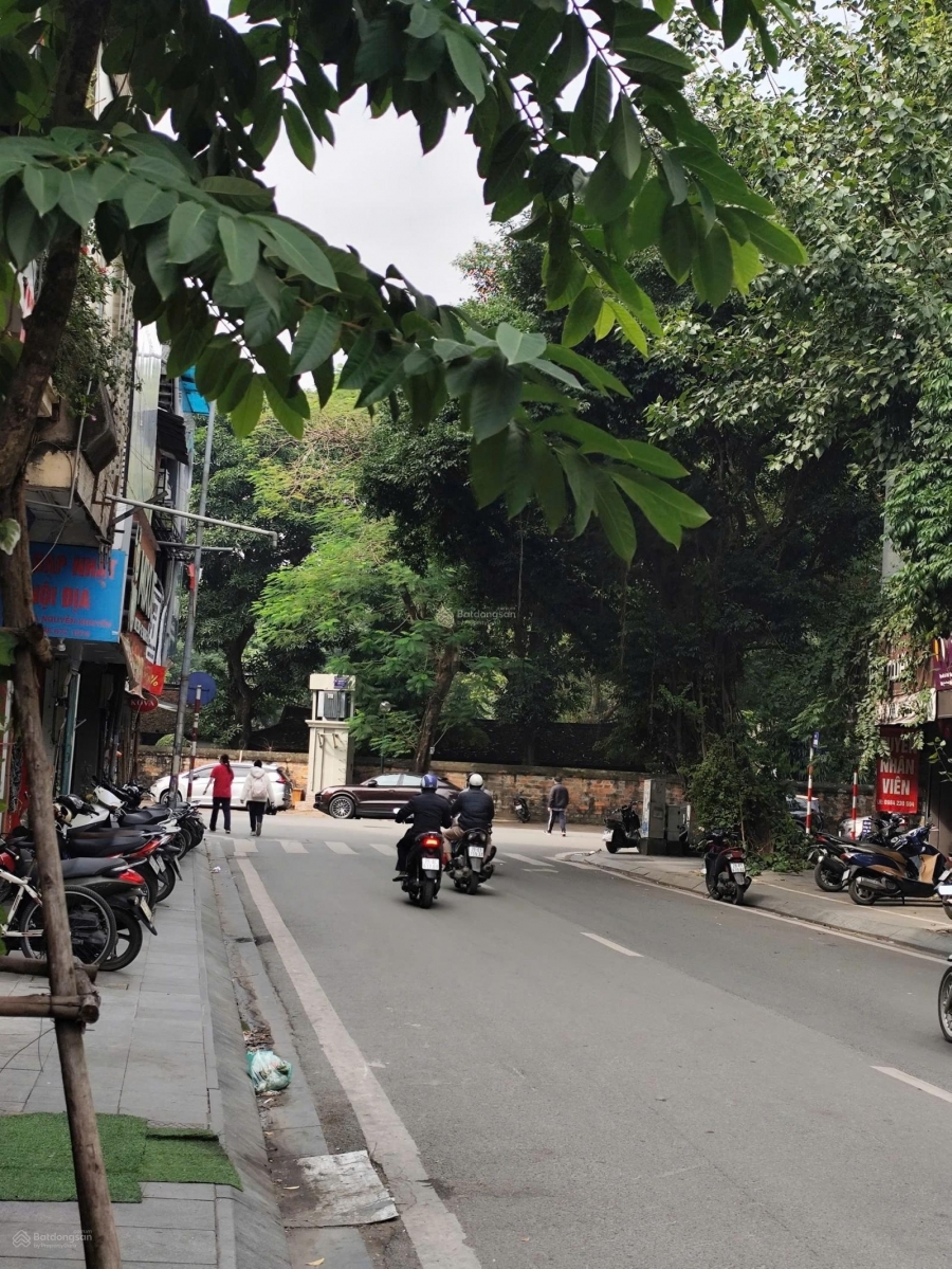 Chính chủ bán nhà mặt phố 135m2 đường nguyễn khuyến văn miếu đống đa-kinh doanh