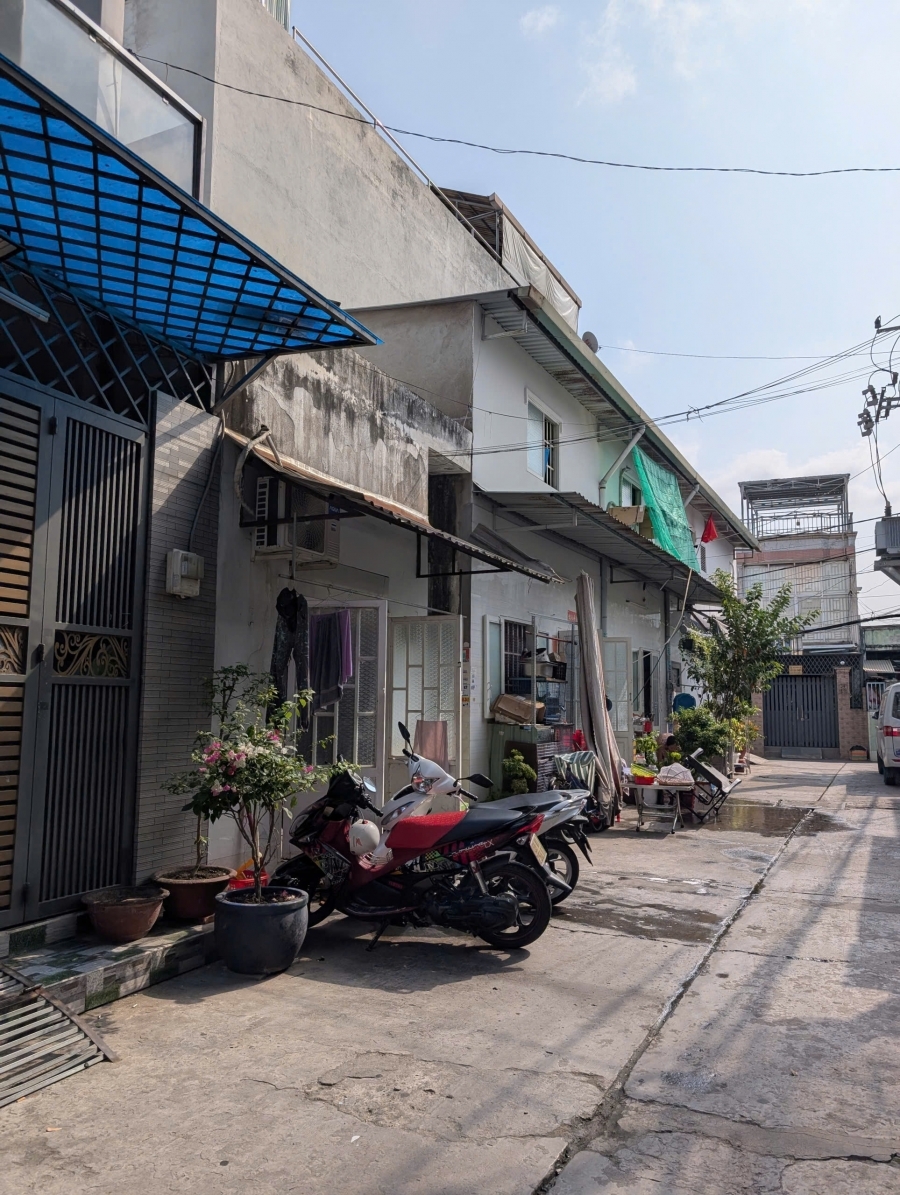 CHÍNH CHỦ BÁN NHANH NHÀ 2 MẶT TIỀN HẺM  530 Tỉnh Lộ 10 Bình Trị Đông B Bình Tân