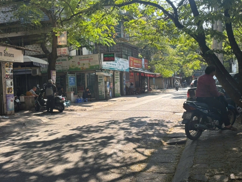 CHÍNH CHỦ cần bán gấp nhà lô góc 3 tầng -  Trung tâm Đống Đa phố Đặng Văn Ngữ - Full nội thất