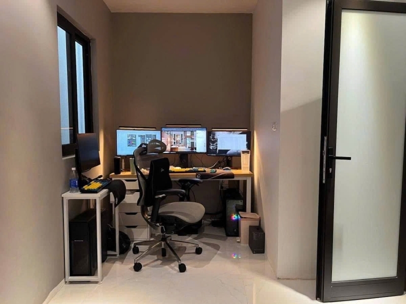 Chính chủ cần bán gấp nhà mặt phố Khâm Thiên 90m2 5 tầng mặt tiền 4.2m 49 tỷ KD đỉnh