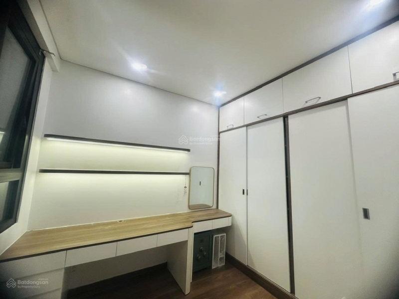 Chính chủ cần bán nhanh gấp căn chung cư cao cấp tòa El'Dorado II - Tây Hồ 2PN 1WC full nội thất