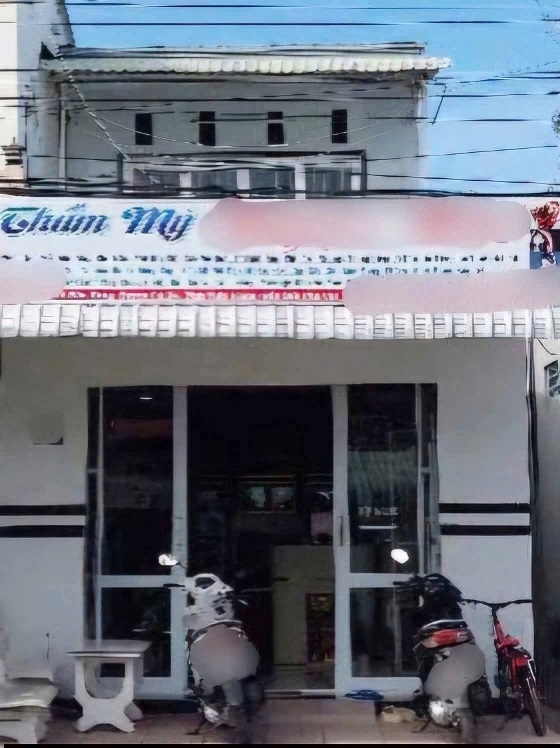 CHÍNH CHỦ CẦN TIỀN BÁN GẤP GẤP NGÔI NHÀ ĐẦY TÂM HUYẾT . Nhà còn rất mới hành nghề thẩm mỹ .