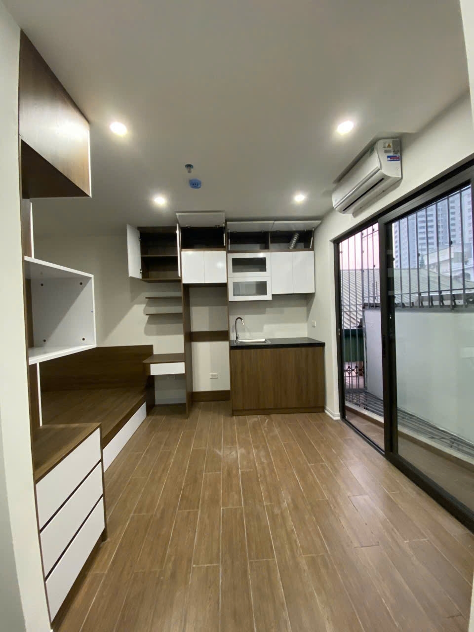 CHÍNH CHỦ CHO THUÊ – CCMN CAO CẤP (STUDIO) Ô TÔ ĐỖ CỬA – HOÀNG MAI HÀ NỘI