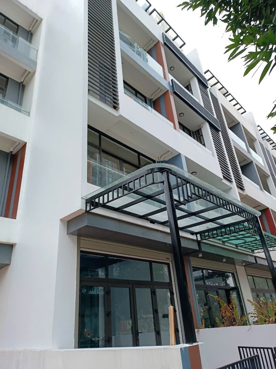 CHÍNH CHỦ CHO THUÊ LIỀN KỀ / SHOPHOUSE – BÌNH MINH GARDEN - HÀ NỘI