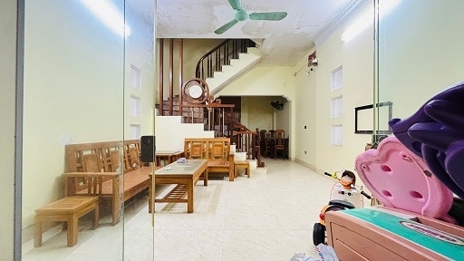 Chính chủ cho thuê nhà ngay ngõ 1 Khu Cầu Đơ 3 tiện trường học sân bóng chợ Hà Đông phía sau tiện