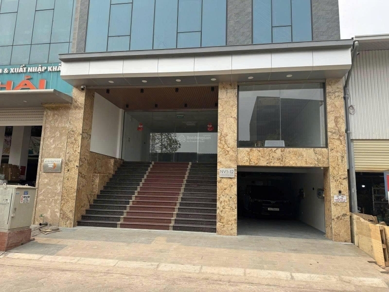 Chính chủ cho thuê tòa nhà làm văn phòng 4 tầng 15tr/thg/sàn/ 130m2 - xã Tứ HiệpThanh Trì Hà Nội