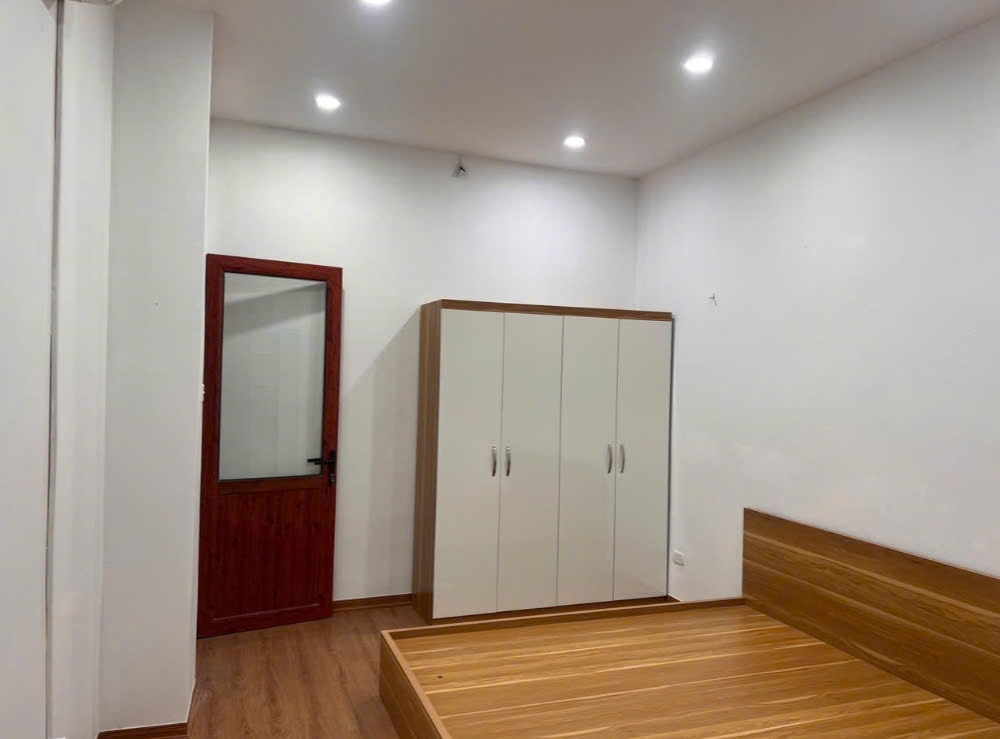 CHÍNH CHỦ CÓ PHÒNG CHO THUÊ TẠI PHỐ NGUYÊN HỒNG - PHƯỜNG LÁNG HẠ - QUẬN ĐỐNG ĐA - TP HÀ NỘI