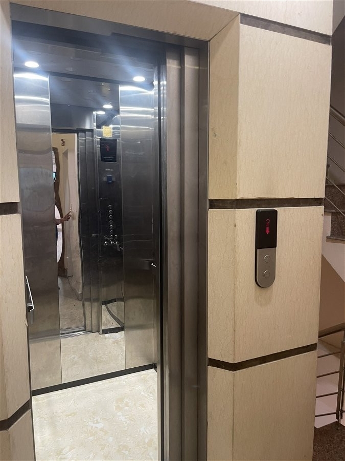 Chính chủ tôi cho thuê nhà mới Hoàng Quốc Việt 98m2x 5T vỉa hè 33 Tr