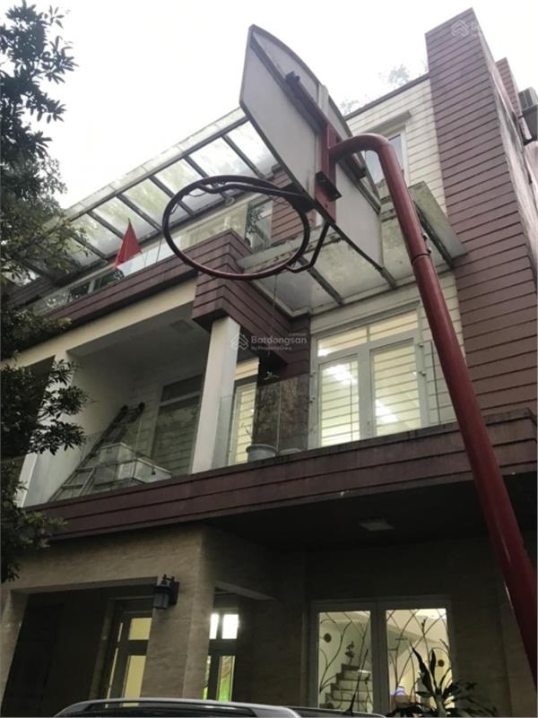 Cho thuê 2/4 tầng làm văn phòng hẻm oto đường Lý Nam Đế Hàng Mã