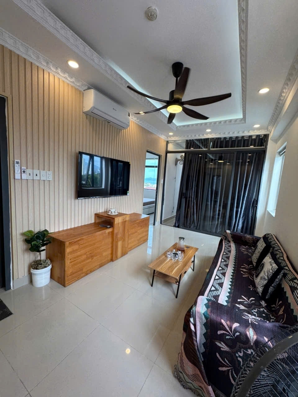 Cho thuê Căn Góc View Biển Chung cư Napoleon Đại Học Nha Trang