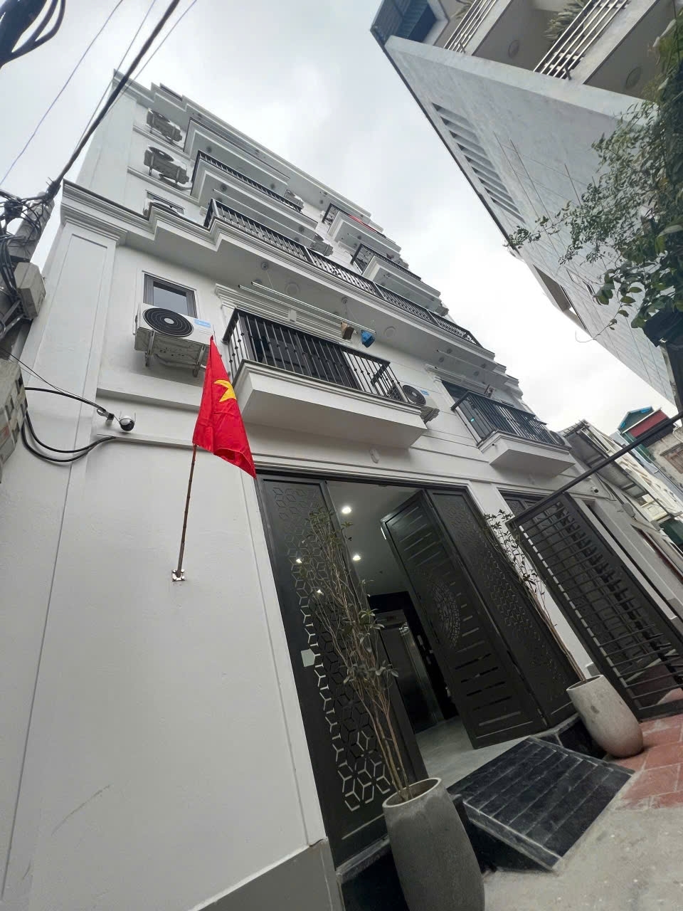 Cho thuê căn hộ full nội thất mới 100% Tại Ngọc Thụy Long Biên Hà Nội