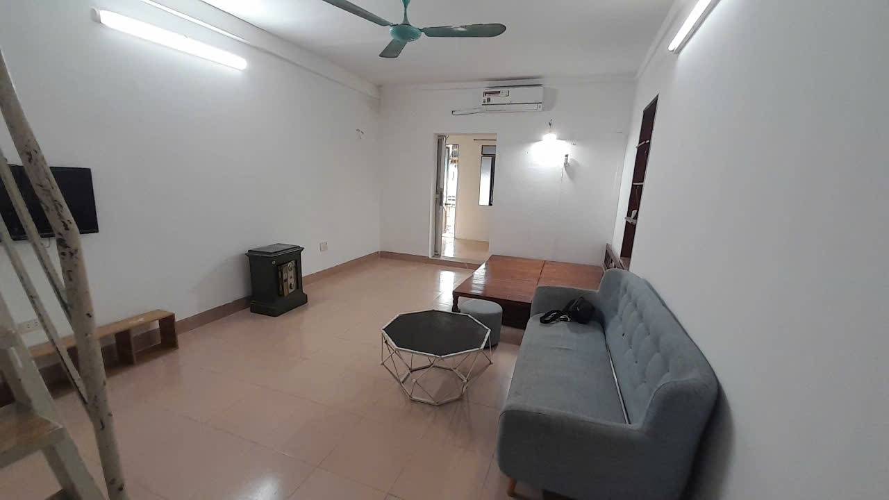 Cho thuê căn hộ Tập thể tầng 4 Lương Đình Của 55m2 2 ngủ 6.5 Triệu